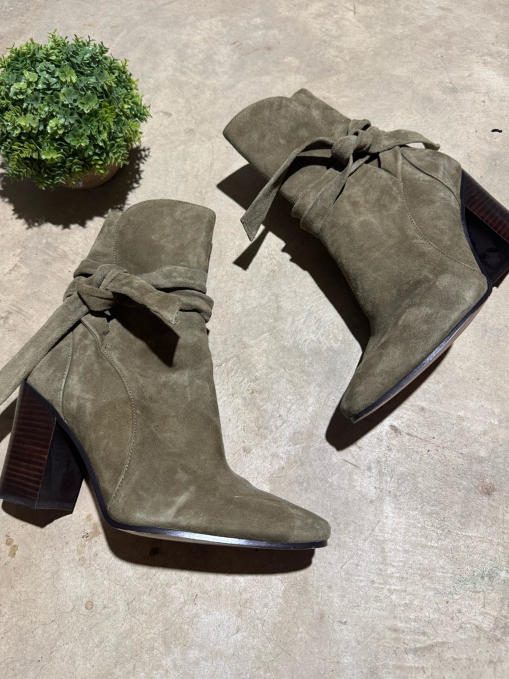 Banana Republic Canton Green Suede Leather Ankle Boots Women Size 9 Fall Classic